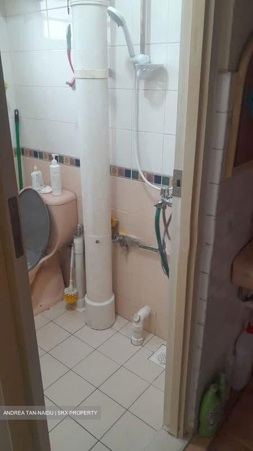 Blk 131 Yio Chu Kang Ville (Ang Mo Kio), HDB 4 Rooms #584346071
